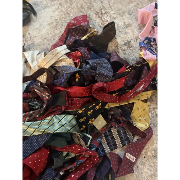 Huge 100+ Mens Designer Neck Tie Lot – Silk & Novelty Mix - Picture 3 of 16